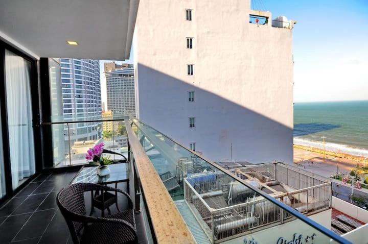 Holi Beach Hotel & Apartments Нячанг Экстерьер фото
